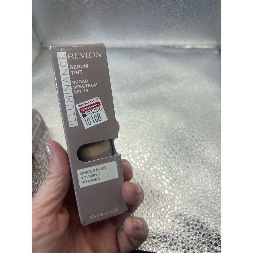 Revlon Illuminance Tinted Serum, Triple Hyaluronic Acid, SPF 15, 117 Light Beige